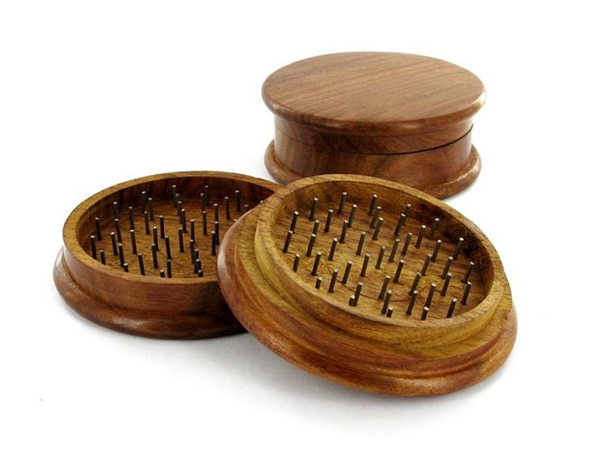 Grinder party in legno 8,5 cm